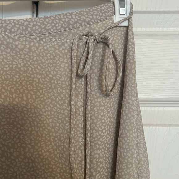 Abercrombie and Fitch Skirt - Picture 2 of 4